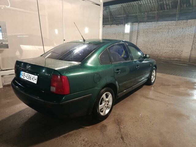 Зеленый Фольксваген Пассат, объемом двигателя 1.8 л и пробегом 470 тыс. км за 3300 $, фото 3 на Automoto.ua