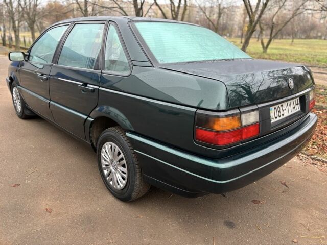 Зеленый Фольксваген Пассат, объемом двигателя 1.8 л и пробегом 298 тыс. км за 1850 $, фото 6 на Automoto.ua