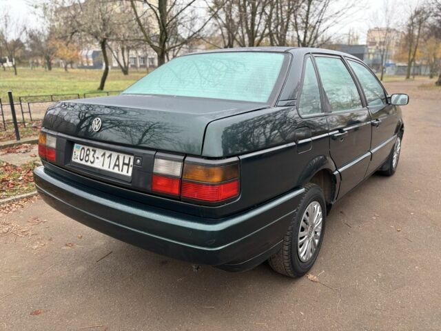 Зеленый Фольксваген Пассат, объемом двигателя 1.8 л и пробегом 298 тыс. км за 1850 $, фото 2 на Automoto.ua