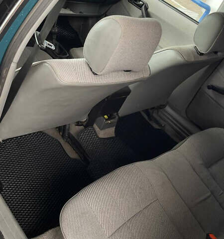 Зеленый Фольксваген Пассат, объемом двигателя 1.8 л и пробегом 410 тыс. км за 2050 $, фото 5 на Automoto.ua