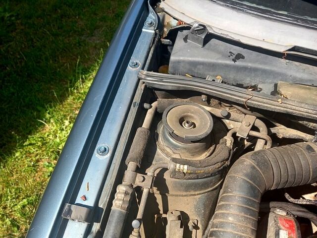 Зелений Фольксваген Пассат, об'ємом двигуна 1.8 л та пробігом 240 тис. км за 1400 $, фото 6 на Automoto.ua