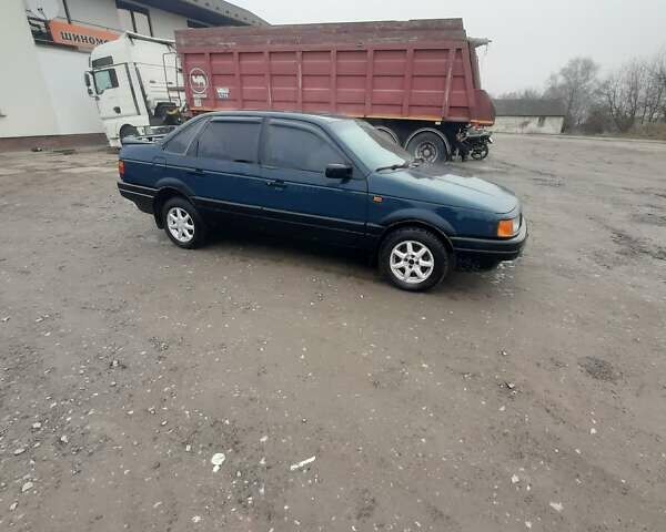 Зелений Фольксваген Пассат, об'ємом двигуна 1.8 л та пробігом 280 тис. км за 1550 $, фото 2 на Automoto.ua