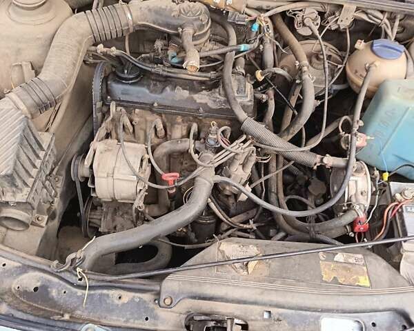 Зеленый Фольксваген Пассат, объемом двигателя 1.8 л и пробегом 100 тыс. км за 2300 $, фото 12 на Automoto.ua