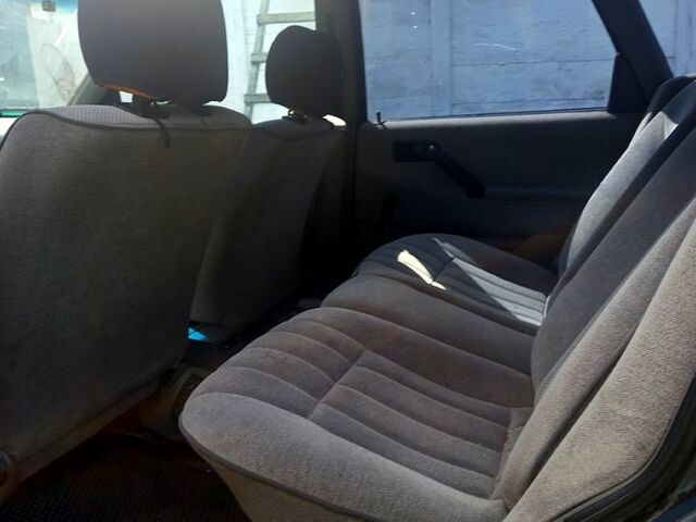 Зелений Фольксваген Пассат, об'ємом двигуна 1.8 л та пробігом 240 тис. км за 1400 $, фото 2 на Automoto.ua