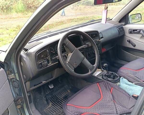 Зеленый Фольксваген Пассат, объемом двигателя 1.8 л и пробегом 100 тыс. км за 2300 $, фото 9 на Automoto.ua