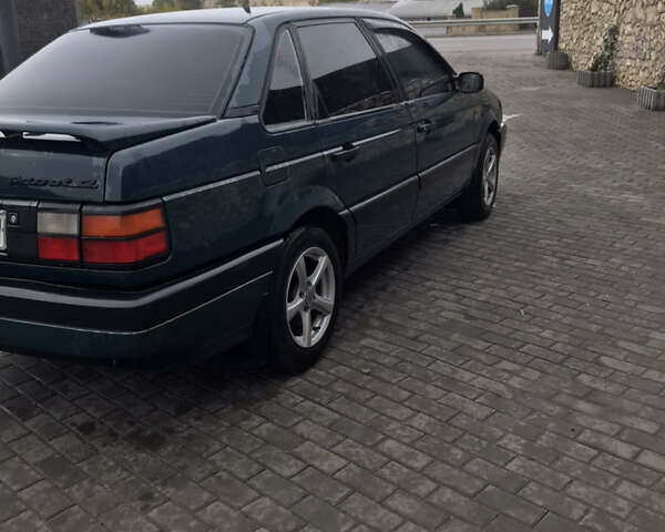 Зеленый Фольксваген Пассат, объемом двигателя 1.8 л и пробегом 278 тыс. км за 3300 $, фото 1 на Automoto.ua