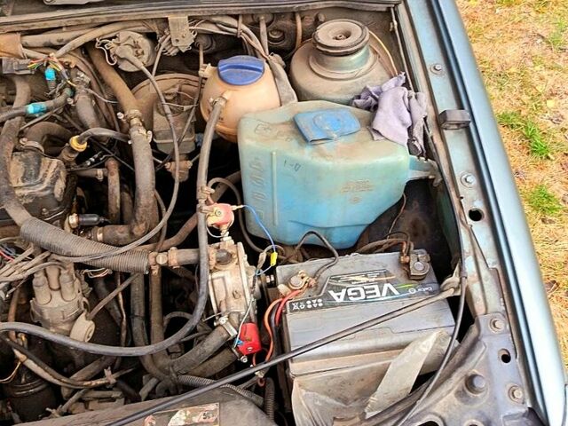 Зеленый Фольксваген Пассат, объемом двигателя 1.8 л и пробегом 100 тыс. км за 2300 $, фото 6 на Automoto.ua