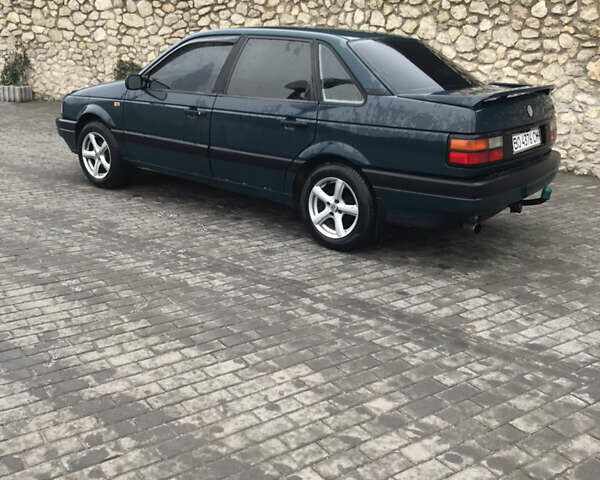 Зеленый Фольксваген Пассат, объемом двигателя 1.8 л и пробегом 278 тыс. км за 3300 $, фото 3 на Automoto.ua