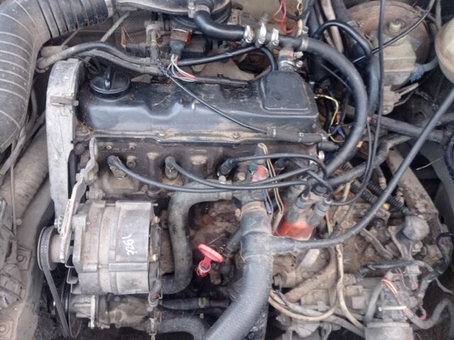 Зелений Фольксваген Пассат, об'ємом двигуна 1.8 л та пробігом 467 тис. км за 1650 $, фото 13 на Automoto.ua