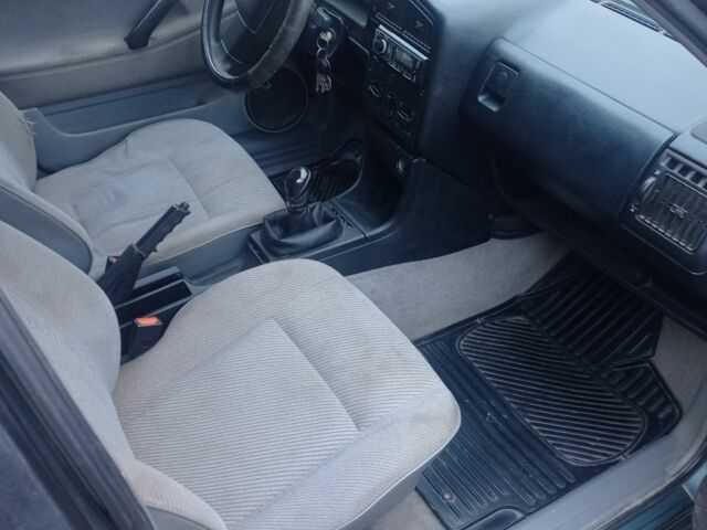 Зелений Фольксваген Пассат, об'ємом двигуна 1.8 л та пробігом 467 тис. км за 1650 $, фото 12 на Automoto.ua