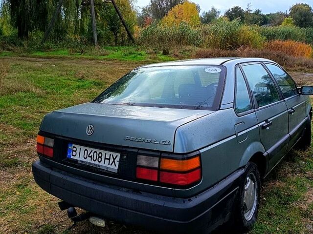 Зеленый Фольксваген Пассат, объемом двигателя 1.8 л и пробегом 100 тыс. км за 2300 $, фото 3 на Automoto.ua