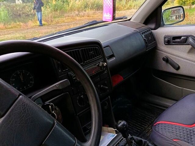 Зеленый Фольксваген Пассат, объемом двигателя 1.8 л и пробегом 100 тыс. км за 2300 $, фото 4 на Automoto.ua