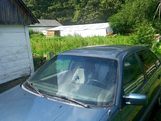 Зелений Фольксваген Пассат, об'ємом двигуна 1.8 л та пробігом 240 тис. км за 1400 $, фото 3 на Automoto.ua