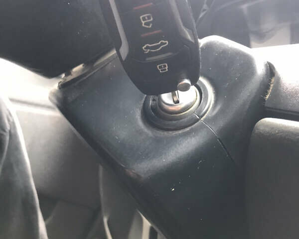 Зеленый Фольксваген Пассат, объемом двигателя 1.8 л и пробегом 278 тыс. км за 3300 $, фото 11 на Automoto.ua