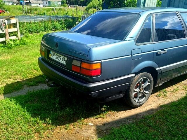 Зелений Фольксваген Пассат, об'ємом двигуна 1.8 л та пробігом 240 тис. км за 1400 $, фото 1 на Automoto.ua