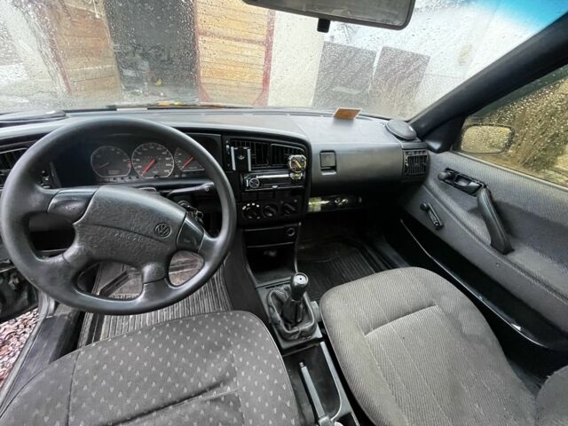 Зелений Фольксваген Пассат, об'ємом двигуна 1.8 л та пробігом 240 тис. км за 1550 $, фото 6 на Automoto.ua