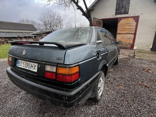 Зелений Фольксваген Пассат, об'ємом двигуна 1.8 л та пробігом 240 тис. км за 1550 $, фото 5 на Automoto.ua