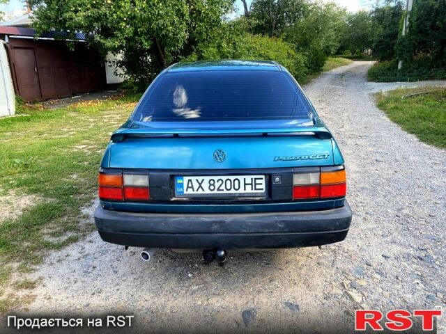 Зеленый Фольксваген Пассат, объемом двигателя 1.8 л и пробегом 200 тыс. км за 1700 $, фото 4 на Automoto.ua