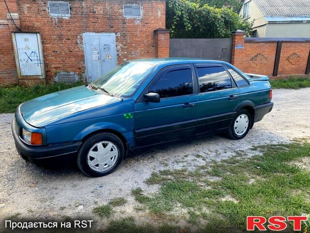 Зеленый Фольксваген Пассат, объемом двигателя 1.8 л и пробегом 200 тыс. км за 1700 $, фото 7 на Automoto.ua