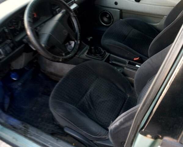 Зеленый Фольксваген Пассат, объемом двигателя 1.8 л и пробегом 330 тыс. км за 2000 $, фото 7 на Automoto.ua