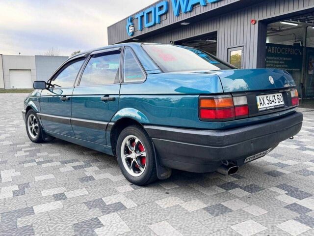 Зеленый Фольксваген Пассат, объемом двигателя 1.8 л и пробегом 280 тыс. км за 2700 $, фото 4 на Automoto.ua