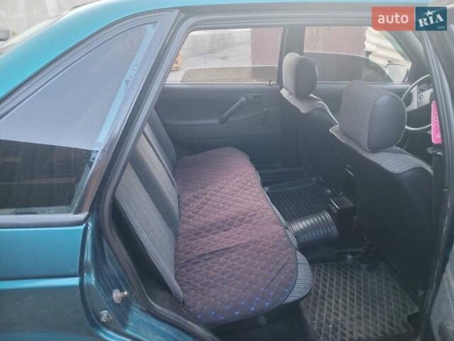 Зелений Фольксваген Пассат, об'ємом двигуна 1.6 л та пробігом 340 тис. км за 2600 $, фото 2 на Automoto.ua