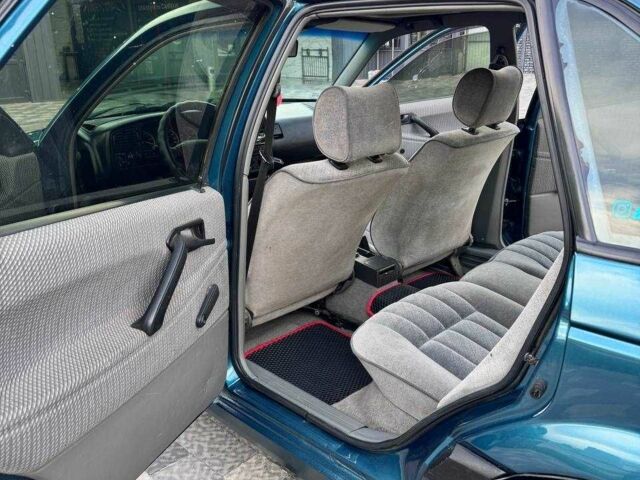 Зеленый Фольксваген Пассат, объемом двигателя 1.8 л и пробегом 280 тыс. км за 2700 $, фото 11 на Automoto.ua