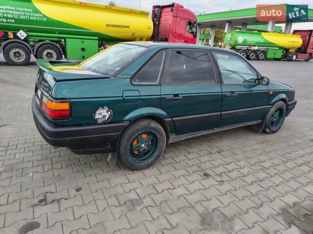 Зеленый Фольксваген Пассат, объемом двигателя 1.8 л и пробегом 250 тыс. км за 1999 $, фото 10 на Automoto.ua