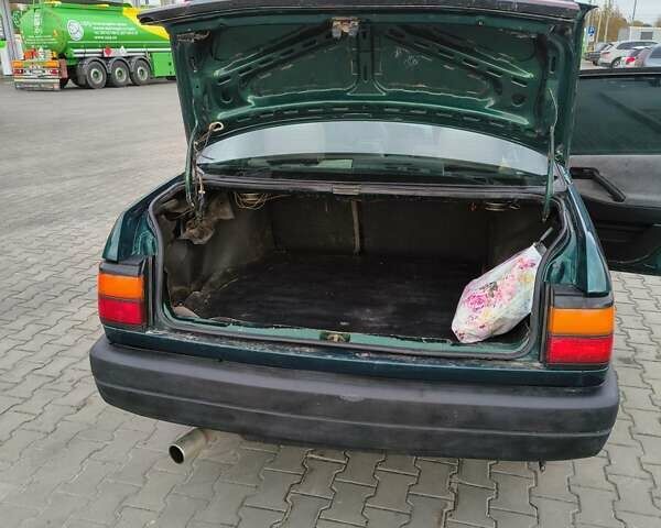 Зеленый Фольксваген Пассат, объемом двигателя 1.8 л и пробегом 250 тыс. км за 1999 $, фото 12 на Automoto.ua