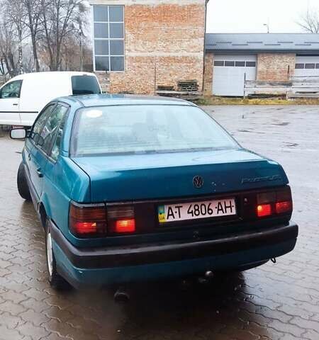 Зеленый Фольксваген Пассат, объемом двигателя 1.8 л и пробегом 250 тыс. км за 850 $, фото 5 на Automoto.ua