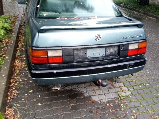 Зеленый Фольксваген Пассат, объемом двигателя 2 л и пробегом 200 тыс. км за 1200 $, фото 4 на Automoto.ua