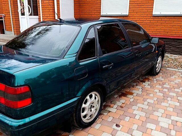 Зеленый Фольксваген Пассат, объемом двигателя 2.8 л и пробегом 315 тыс. км за 2500 $, фото 2 на Automoto.ua