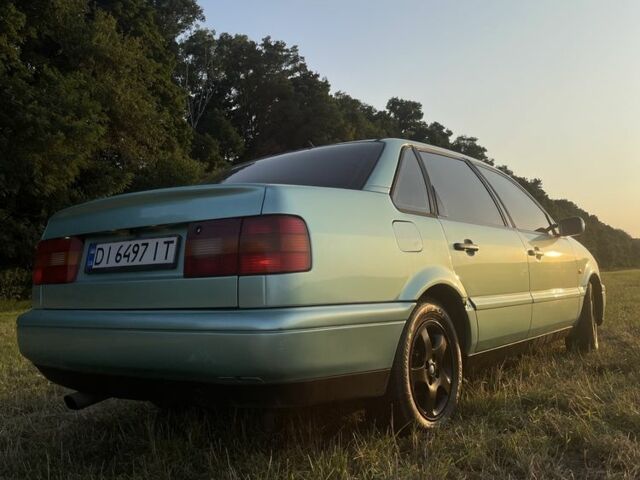 Зеленый Фольксваген Пассат, объемом двигателя 2 л и пробегом 344 тыс. км за 2550 $, фото 6 на Automoto.ua