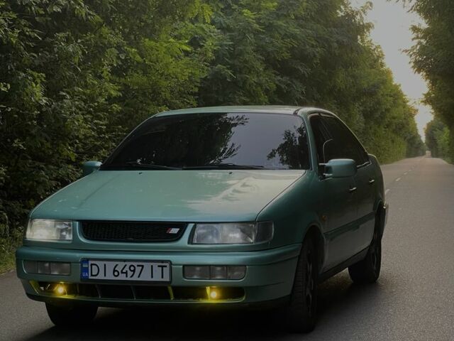 Зеленый Фольксваген Пассат, объемом двигателя 2 л и пробегом 344 тыс. км за 2550 $, фото 16 на Automoto.ua