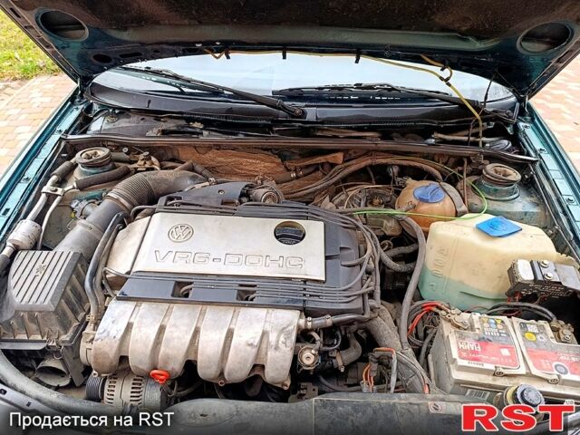 Зеленый Фольксваген Пассат, объемом двигателя 2.8 л и пробегом 315 тыс. км за 2500 $, фото 9 на Automoto.ua