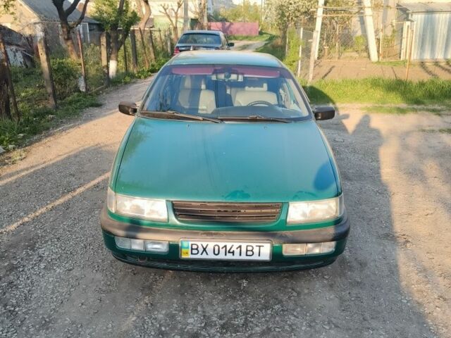 Зелений Фольксваген Пассат, об'ємом двигуна 1.8 л та пробігом 359 тис. км за 2499 $, фото 2 на Automoto.ua