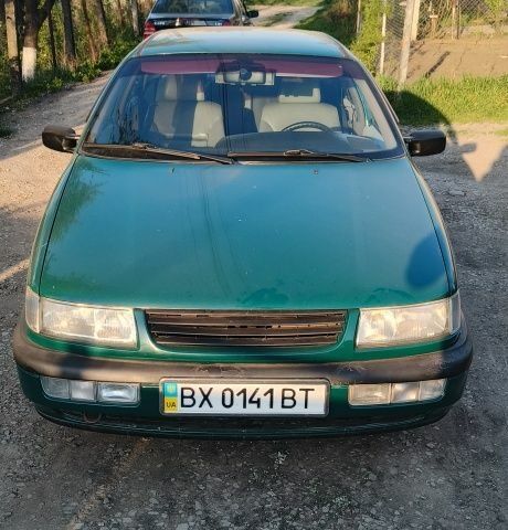 Зелений Фольксваген Пассат, об'ємом двигуна 1.8 л та пробігом 359 тис. км за 2499 $, фото 3 на Automoto.ua