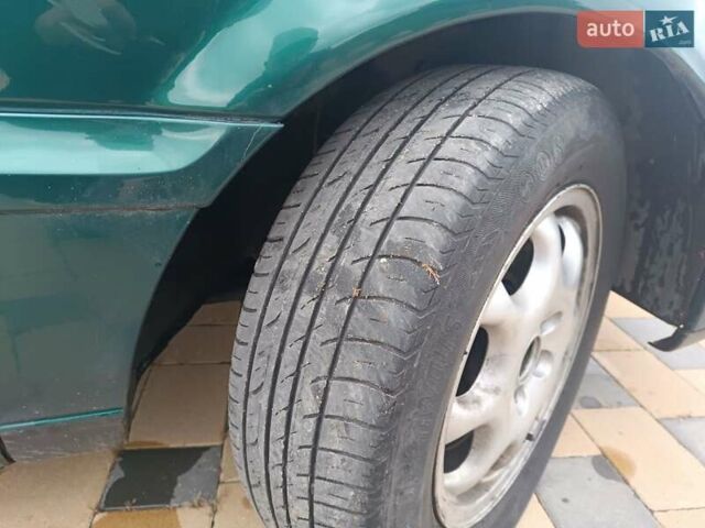 Зеленый Фольксваген Пассат, объемом двигателя 2.77 л и пробегом 410 тыс. км за 2750 $, фото 20 на Automoto.ua