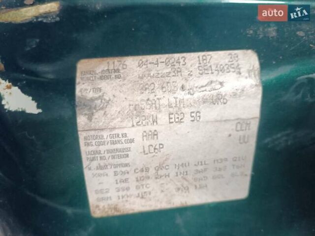 Зеленый Фольксваген Пассат, объемом двигателя 2.77 л и пробегом 410 тыс. км за 2750 $, фото 18 на Automoto.ua