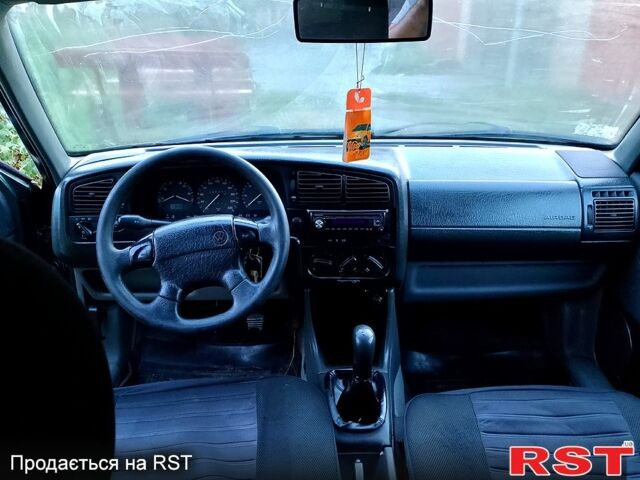 Зеленый Фольксваген Пассат, объемом двигателя 1.9 л и пробегом 345 тыс. км за 1800 $, фото 4 на Automoto.ua