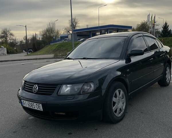 Зеленый Фольксваген Пассат, объемом двигателя 1.78 л и пробегом 328 тыс. км за 3250 $, фото 3 на Automoto.ua