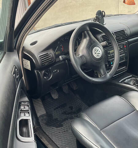 Зеленый Фольксваген Пассат, объемом двигателя 1.78 л и пробегом 296 тыс. км за 4100 $, фото 12 на Automoto.ua