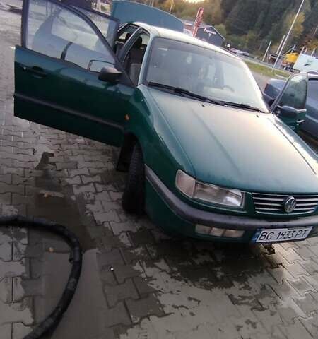 Фольксваген Пассат 1996 у Сколе на Automoto.ua Зелений Фольксваген Пассат, об'ємом двигуна 2 л та пробігом 181 тис. км за 2800 $, фото 5 на Automoto.ua