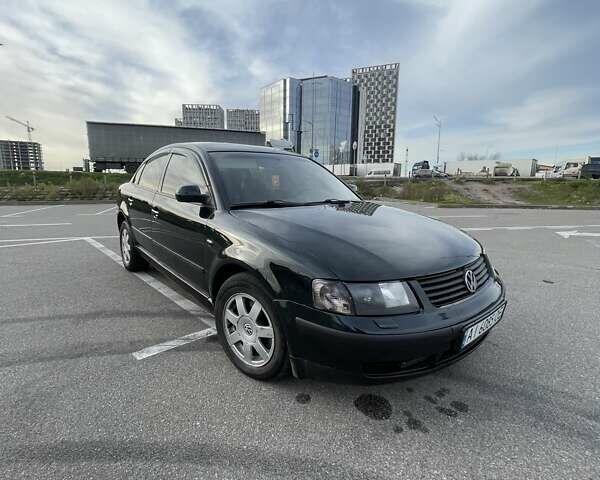 Зеленый Фольксваген Пассат, объемом двигателя 1.78 л и пробегом 328 тыс. км за 3250 $, фото 12 на Automoto.ua