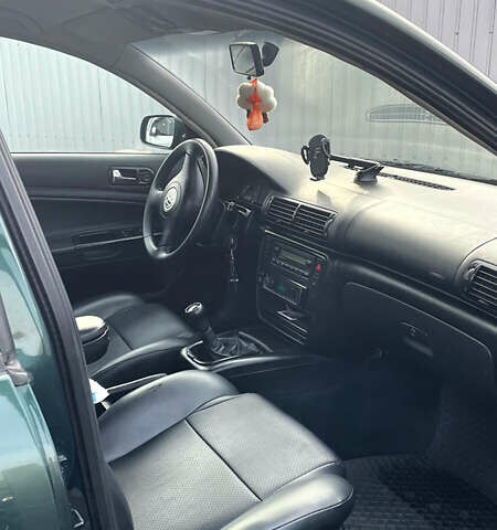 Зеленый Фольксваген Пассат, объемом двигателя 1.78 л и пробегом 296 тыс. км за 4100 $, фото 8 на Automoto.ua