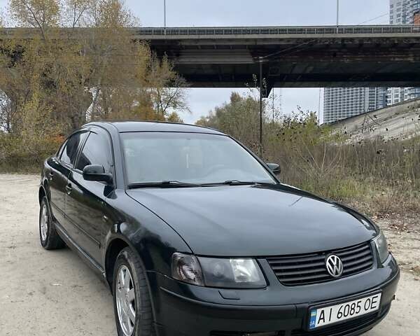 Фольксваген Пассат 1996 у Києві на Automoto.ua Зелений Фольксваген Пассат, об'ємом двигуна 1.78 л та пробігом 328 тис. км за 3500 $, фото 2 на Automoto.ua