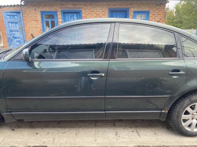 Зеленый Фольксваген Пассат, объемом двигателя 1.8 л и пробегом 430 тыс. км за 3800 $, фото 1 на Automoto.ua