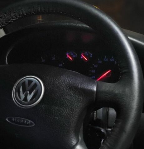 Зеленый Фольксваген Пассат, объемом двигателя 1.9 л и пробегом 488 тыс. км за 4200 $, фото 7 на Automoto.ua