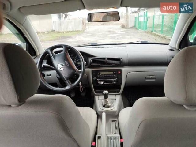 Зеленый Фольксваген Пассат, объемом двигателя 1.6 л и пробегом 244 тыс. км за 5000 $, фото 4 на Automoto.ua