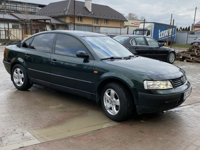 Зеленый Фольксваген Пассат, объемом двигателя 1.8 л и пробегом 320 тыс. км за 2800 $, фото 3 на Automoto.ua